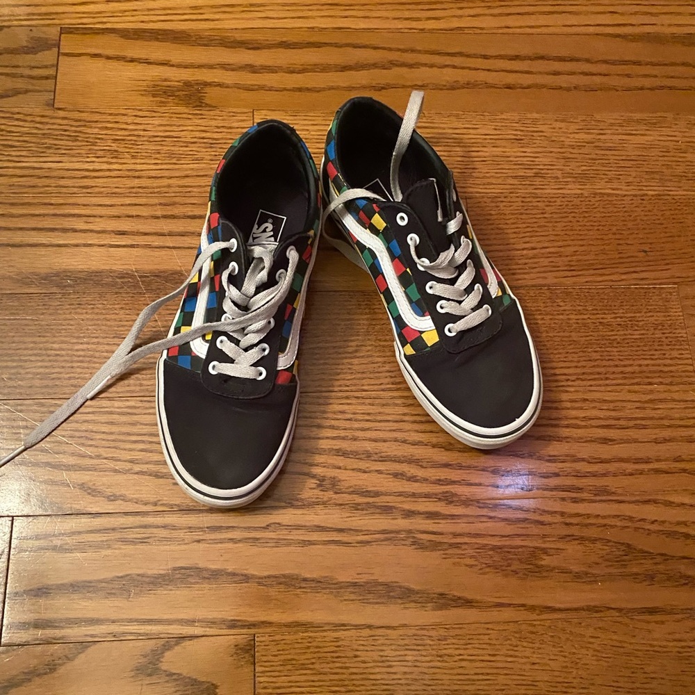 Big girls Vans tennis shoes